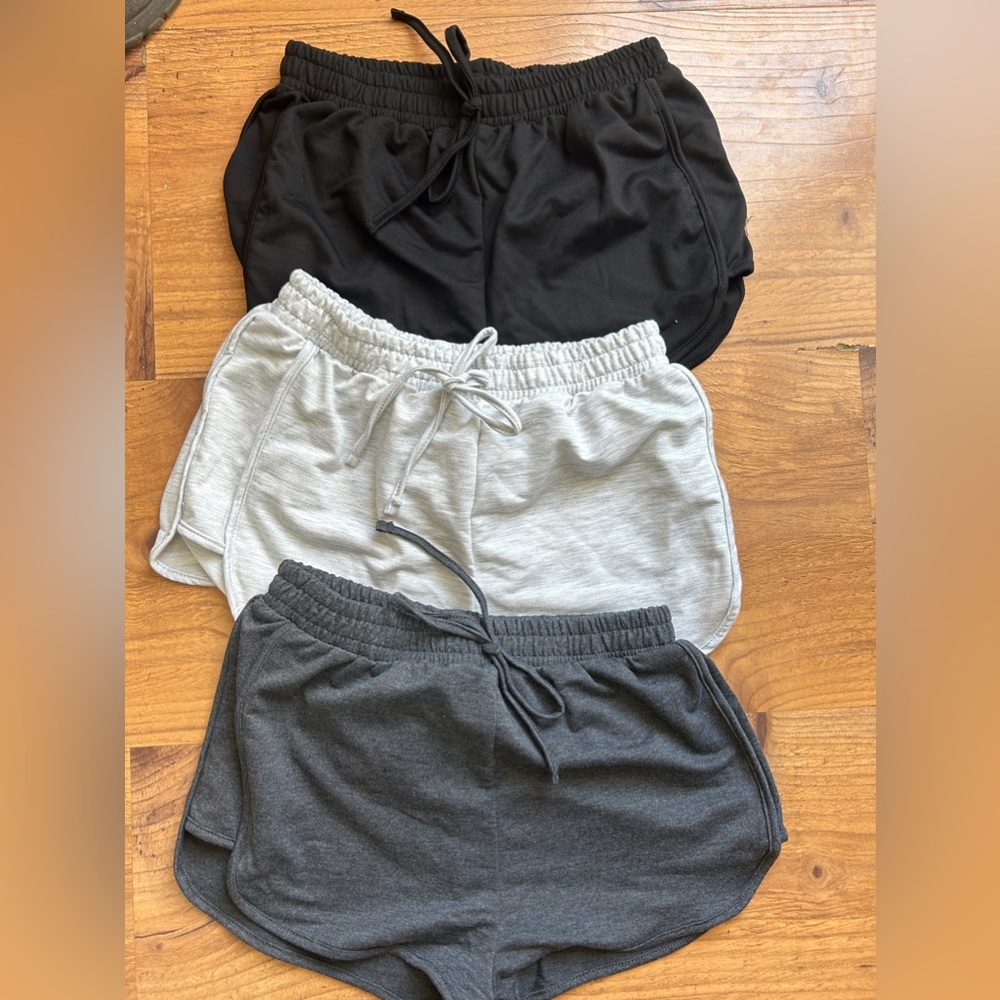 Set of three shorts